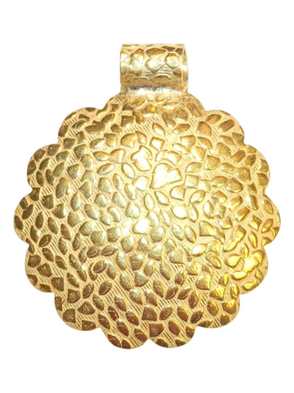 P2638 Gold Hammer Textured 46mm Flower Scalloped Round Plated Copper Pendant